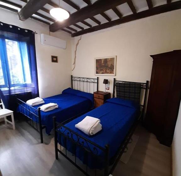اتاق استاندارد سه نفره, Casale Valentini