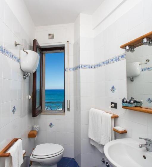 اتاق استاندارد با بالکن و چشم‌انداز دریا, Poseidon