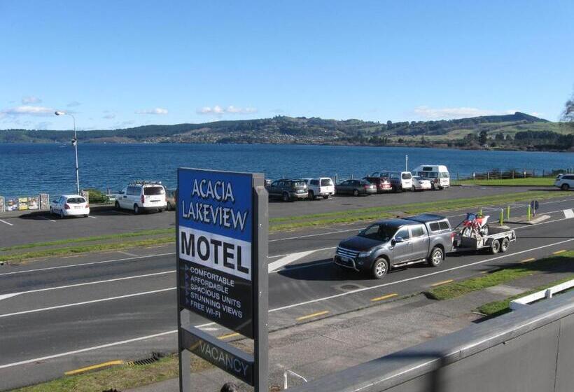 اتاق خانوادگی, Acacia Lake View Motel