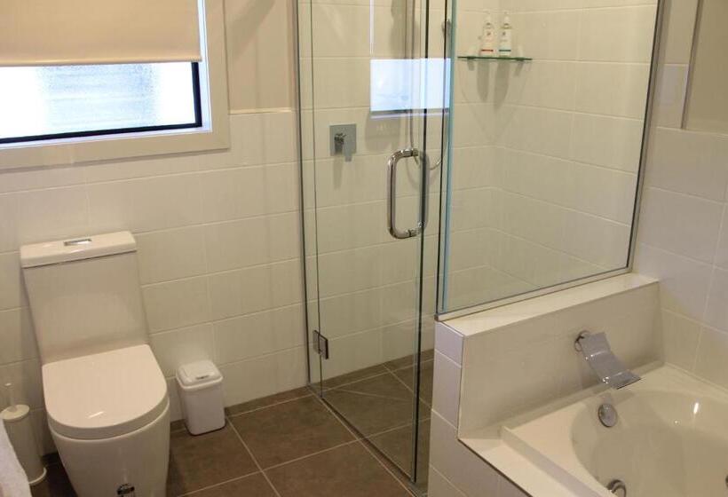 اتاق استاندارد در طبقه همکف, Acacia Lake View Motel