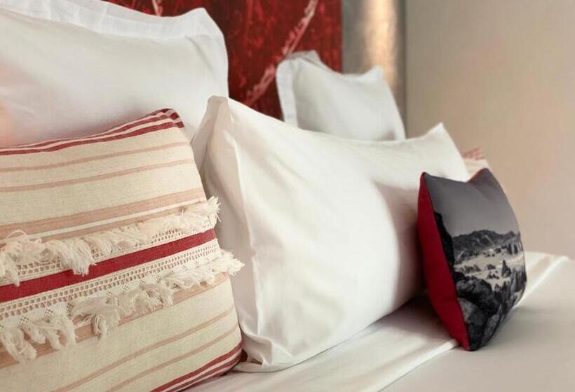 Deluxe Suite King Bed, Casa 22 Luxury Boutique
