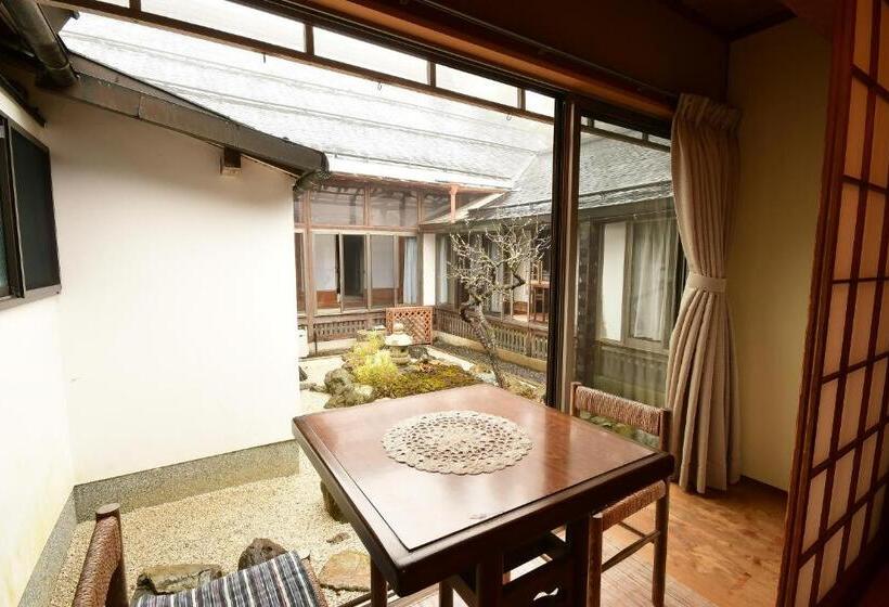 اتاق سوپریور با چشم‌انداز باغ, 高野山 宿坊 桜池院  Koyasan Shukubo Yochiin