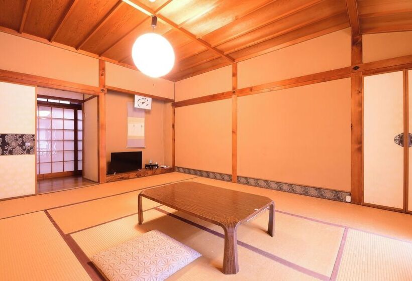 اتاق سوپریور با چشم‌انداز باغ, 高野山 宿坊 桜池院  Koyasan Shukubo Yochiin