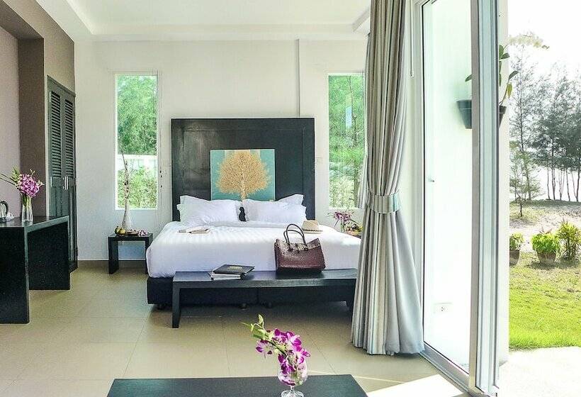 بانگلوی ممتاز, Mango Beach Resort