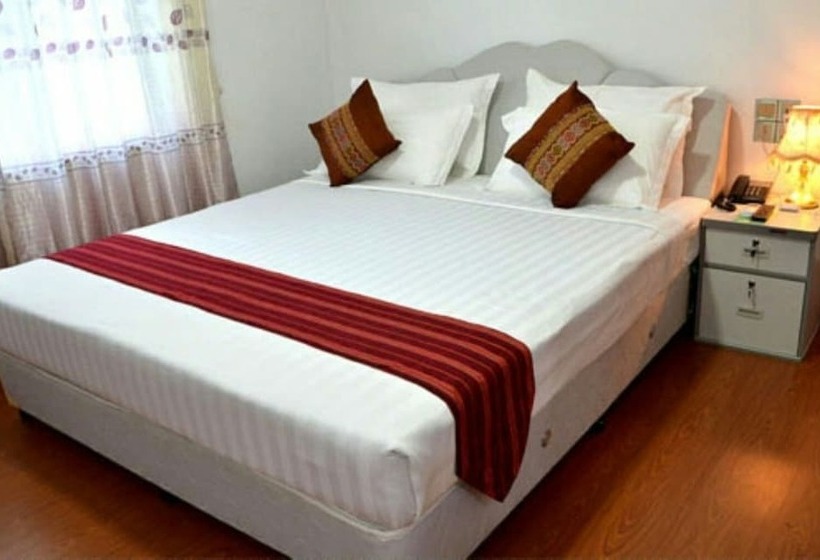 اتاق سوپریور, Myat Nan Taw