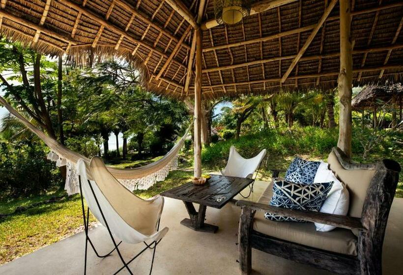 اتاق استاندارد, Qambani Luxury Resort