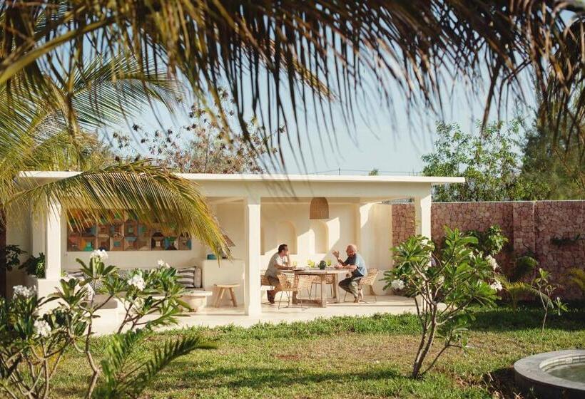 ویلای یک اتاق خوابه با استخر شنا, Qambani Luxury Resort