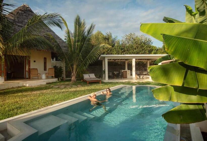 ویلای یک اتاق خوابه با استخر شنا, Qambani Luxury Resort