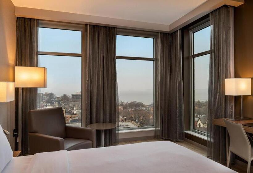 اتاق استاندارد با تخت بزرگ, Ac Hotel By Marriott Madison Downtown