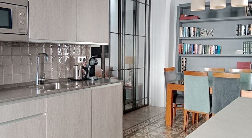 اتاق لوکس, Arena House Conil