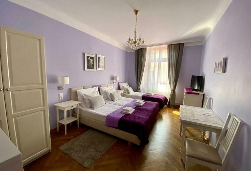 اتاق استاندارد سه نفره, Gołębia 8 Residence