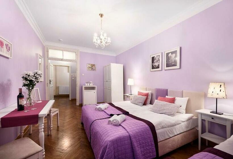 اتاق استاندارد سه نفره, Gołębia 8 Residence