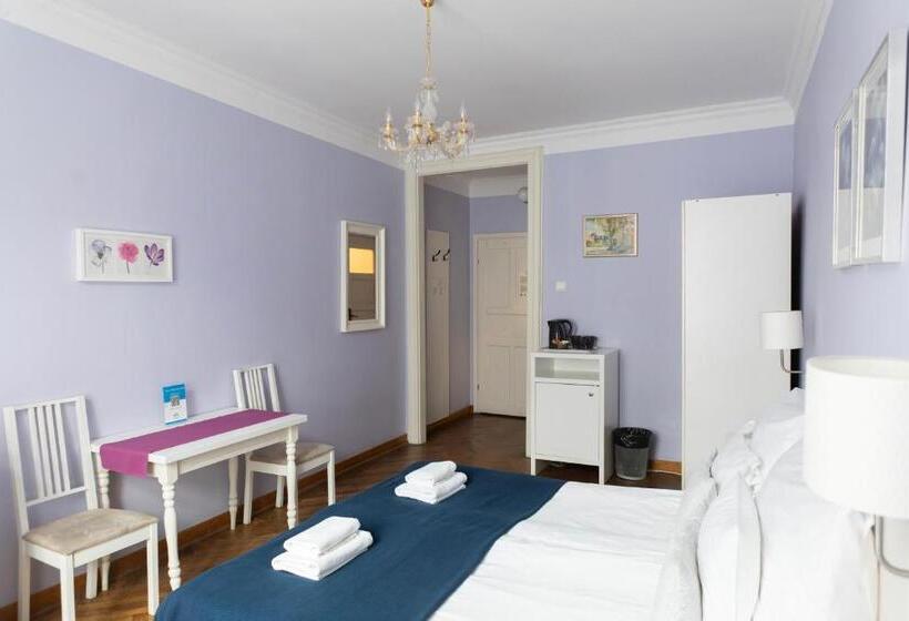 اتاق استاندارد سه نفره, Gołębia 8 Residence