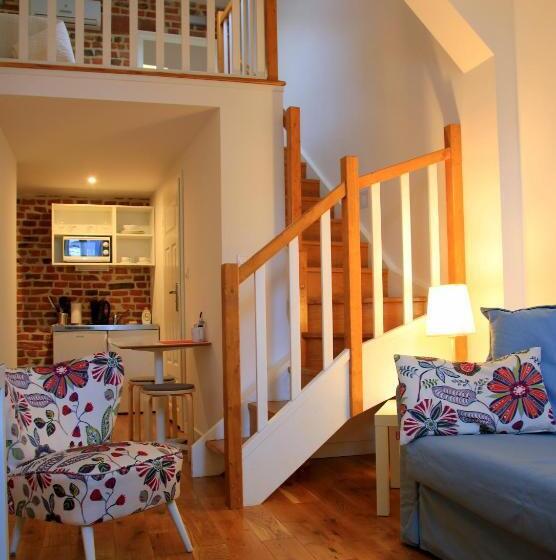 استودیوی استاندارد, Gołębia 8 Residence