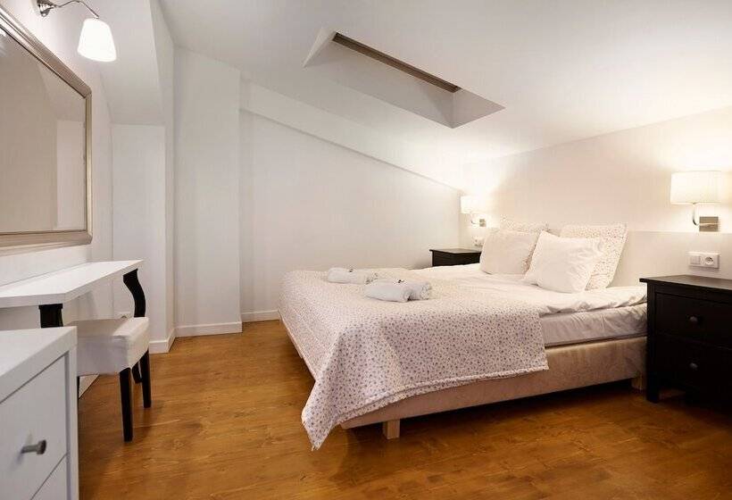 استودیوی استاندارد, Gołębia 8 Residence