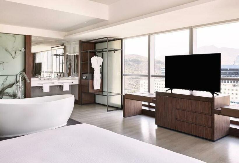 سوئیت با تخت بزرگ, Ac Hotel By Marriott Santiago Costanera Center