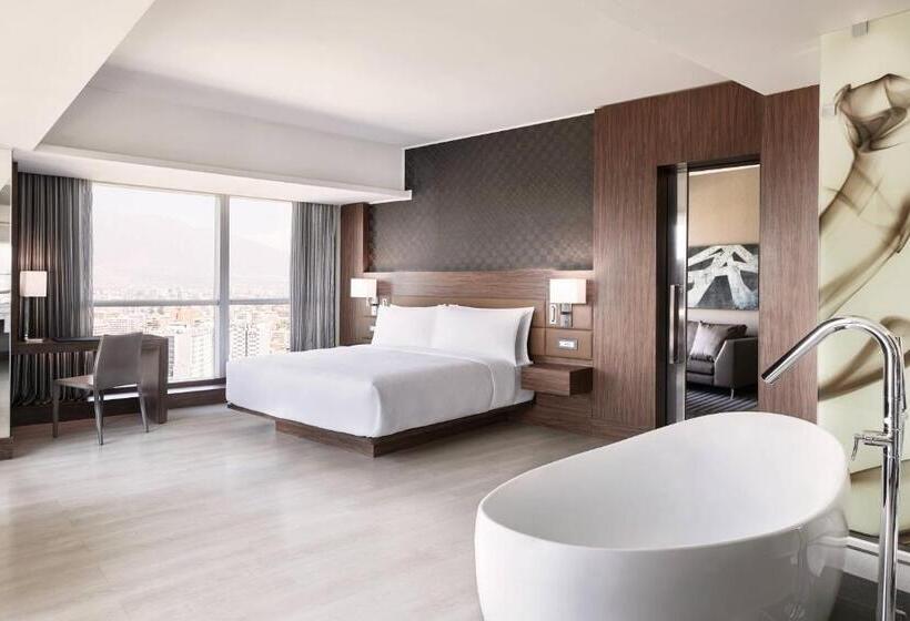 سوئیت با تخت بزرگ, Ac Hotel By Marriott Santiago Costanera Center
