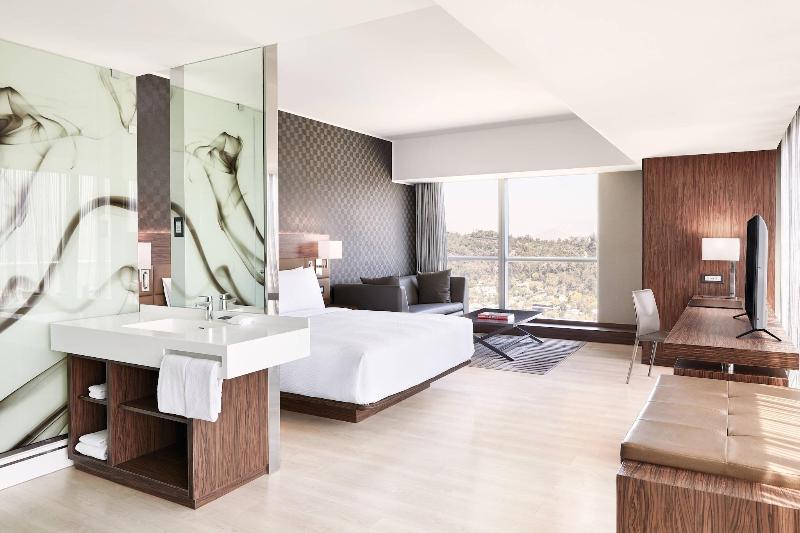 اتاق استاندارد با تخت بزرگ, Ac Hotel By Marriott Santiago Costanera Center