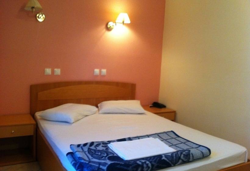 Quarto Triplo Estandar, Cybele Guest Accommodation