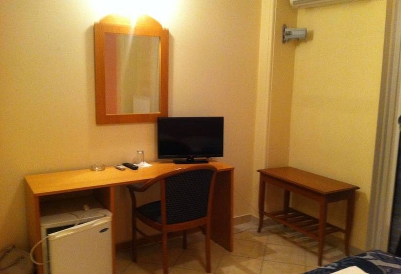 اتاق استاندارد سه نفره, Cybele Guest Accommodation