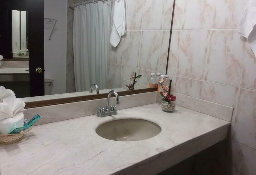 اتاق استاندارد با 2 تخت دوبل, Raldos Inn