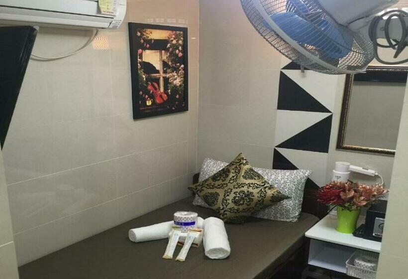 اتاق استاندارد یک نفره, Hostel Venus