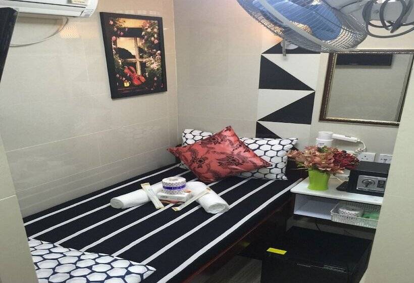 اتاق استاندارد یک نفره, Hostel Venus
