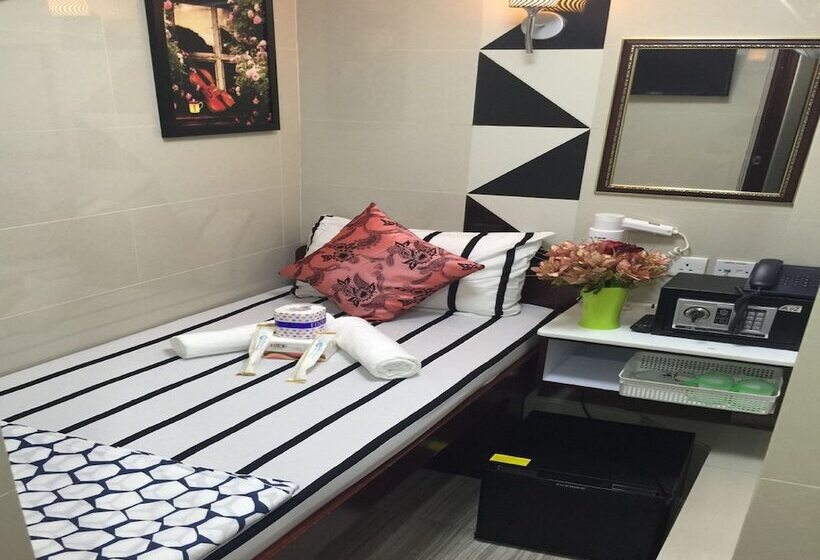 اتاق استاندارد یک نفره, Hostel Venus