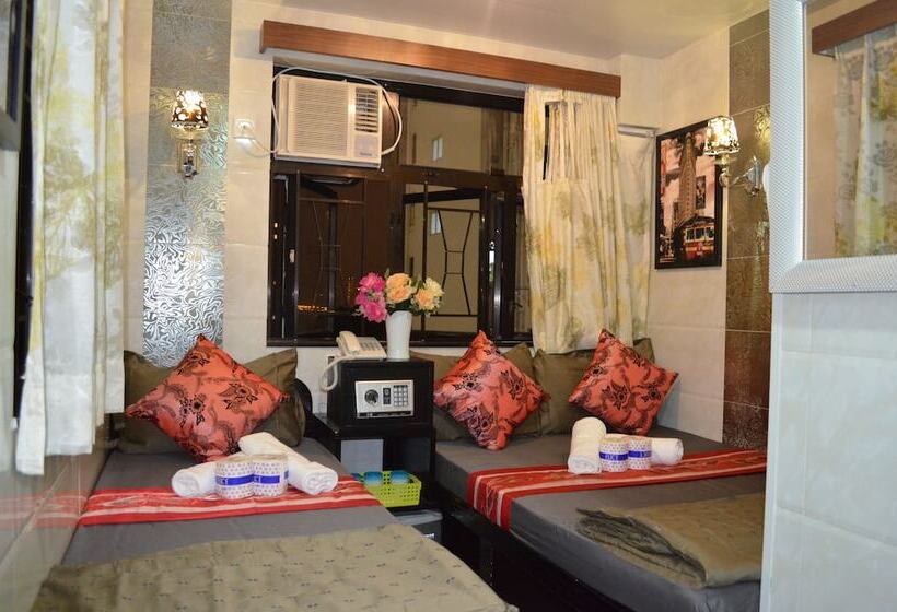 اتاق استاندارد سه نفره, Hostel Venus