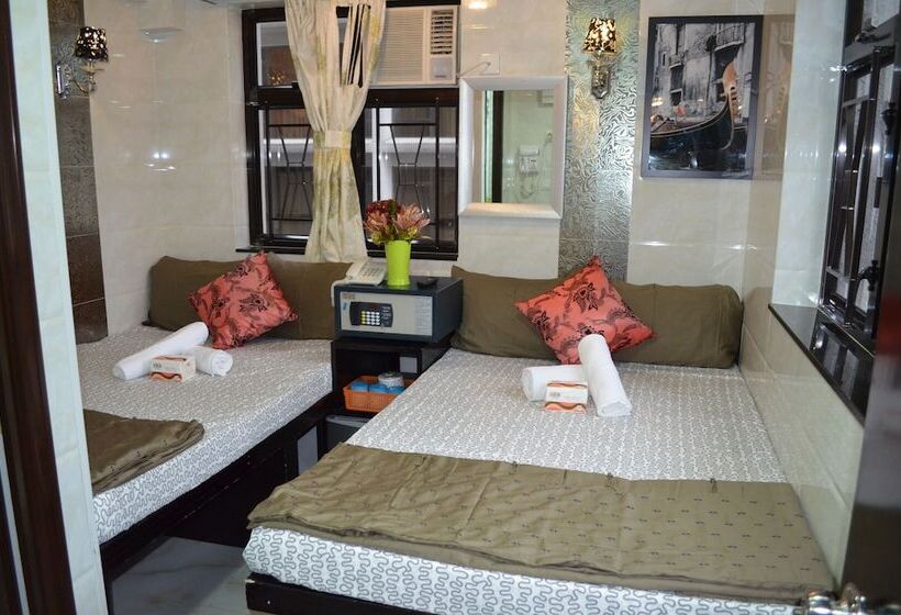 اتاق خانوادگی, Hostel Venus