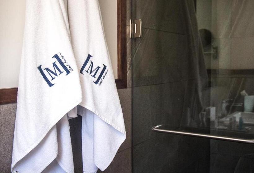 سوئیت جونیور با تراس, Maja Hotel Boutique