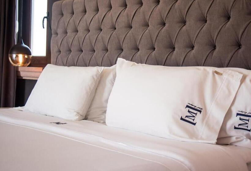 سوئیت جونیور با تراس, Maja Hotel Boutique