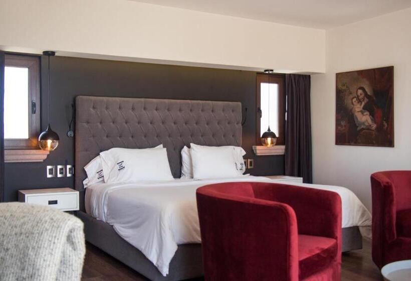 سوئیت جونیور با تراس, Maja Hotel Boutique