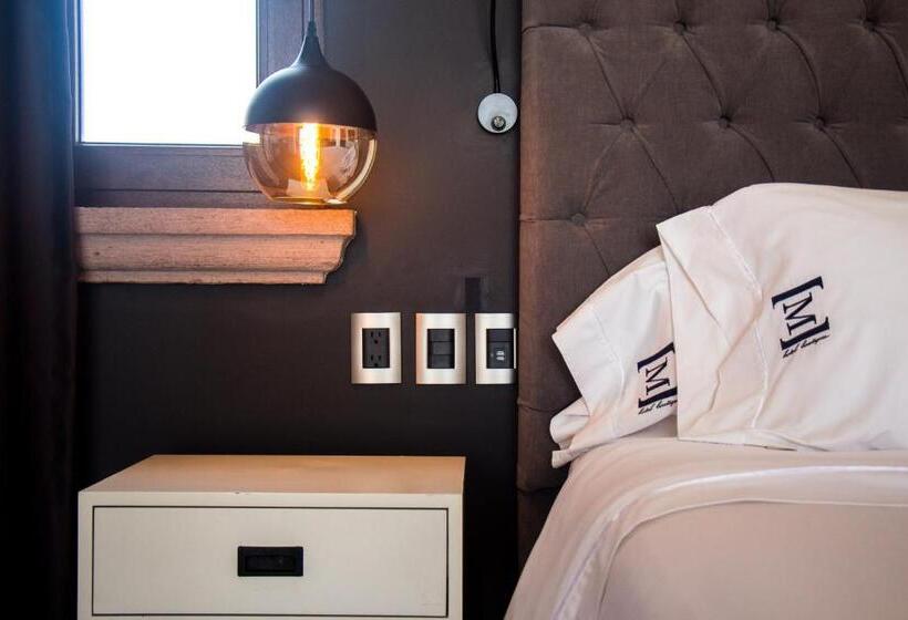 سوئیت جونیور با تراس, Maja Hotel Boutique
