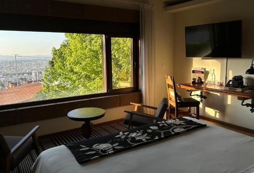 سوییت لوکس, Maja Hotel Boutique