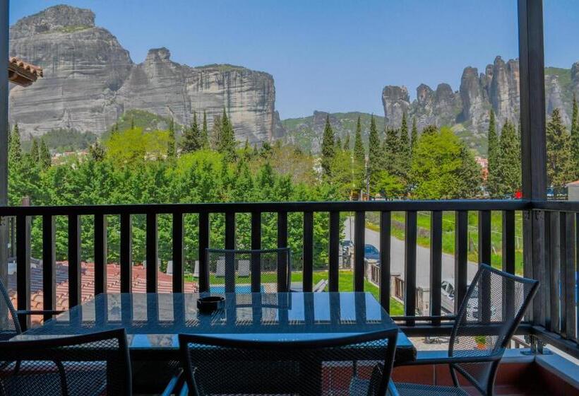 سوئیت 2 خوابه, Monastiri Guesthouse