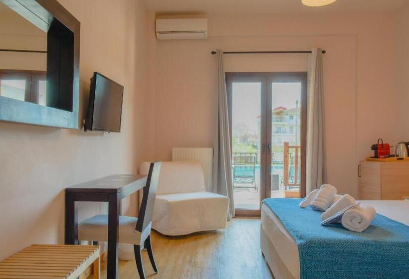 اتاق سوپریور با چشم‌انداز استخر, Monastiri Guesthouse