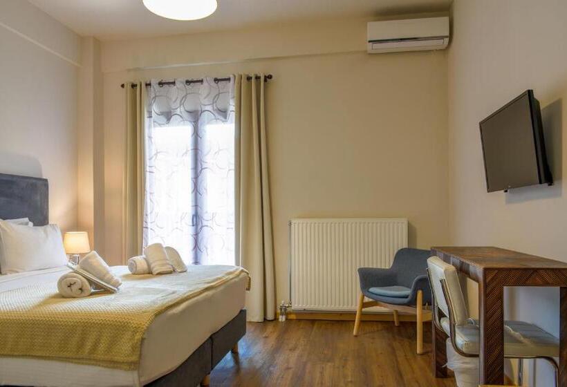 اتاق سوپریور با چشم‌انداز استخر, Monastiri Guesthouse