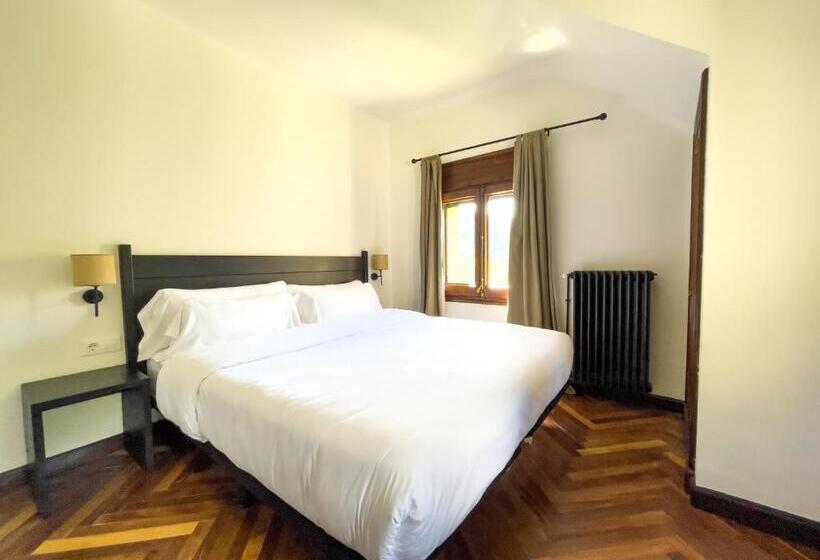 اتاق خانوادگی, Angelats Hotel   A Signature Boutique