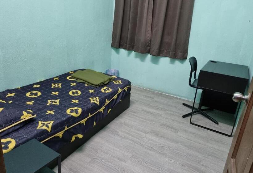 اتاق اکونومی یک تخته, E.r. Budget Inn