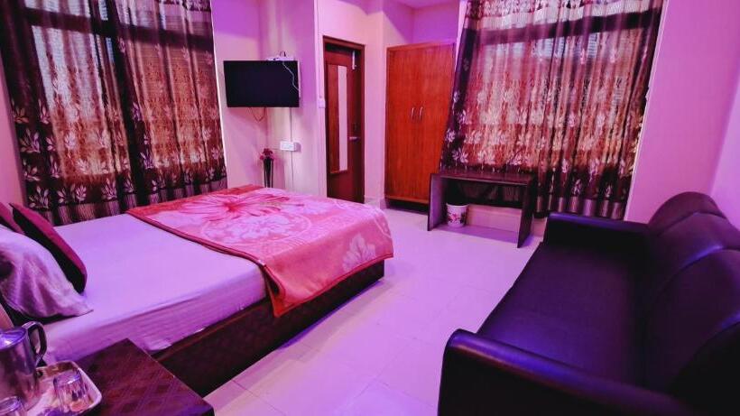اتاق لوکس با بالکن, Shillong Guest House