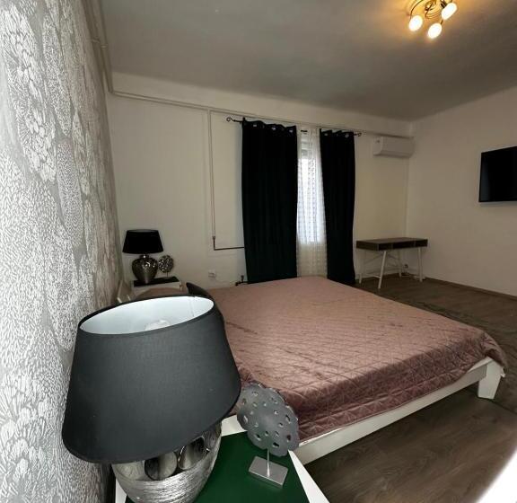 اتاق خانوادگی, Airport17 B&b