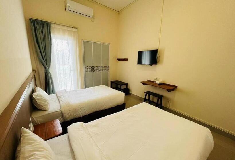 اتاق استاندارد با بالکن, Alexis Kt Roomstay