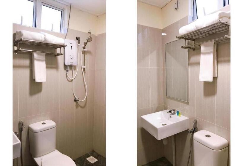 اتاق استاندارد با چشم‌انداز, Alexis Kt Roomstay