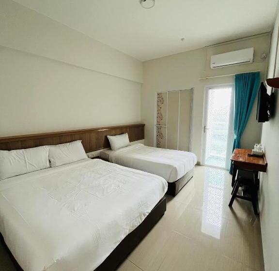 اتاق استاندارد سه تخته با بالکن, Alexis Kt Roomstay