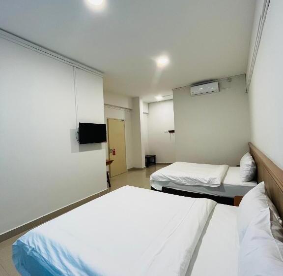 اتاق خانوادگی, Alexis Kt Roomstay