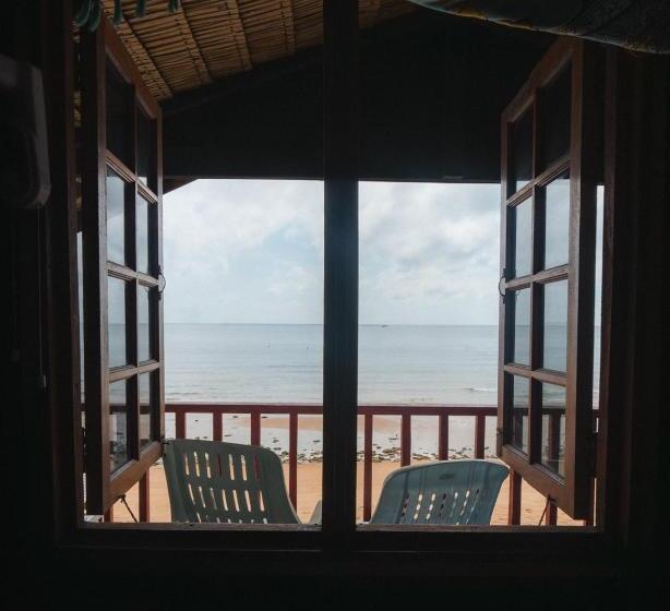 اتاق استاندارد با چشم‌انداز دریا, Beachfront Hut Upstairs Astra   Beach Shack Chalet