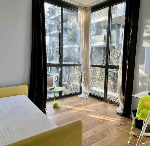 آپارتمان 1 خوابه با بالکن, Bosco Verticale