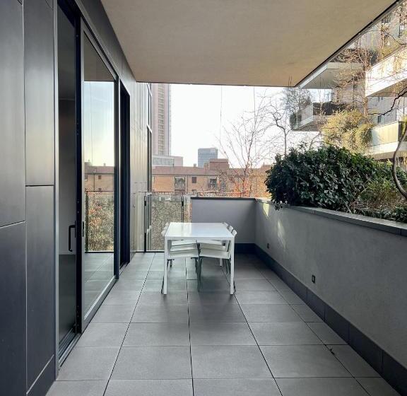 آپارتمان 1 خوابه با بالکن, Bosco Verticale