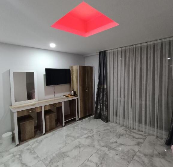اتاق استاندارد چهار تخته, Dara Otel